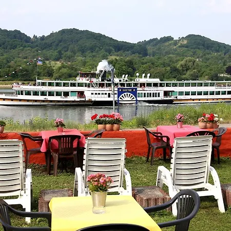 ホテル Rheinhotel Bellavista ブラウバッハ